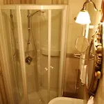 2 Kitarrat Boutique & 4* Durres