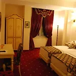 2 Kitarrat Boutique & Hotel
