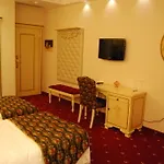 2 Kitarrat Boutique & 4*