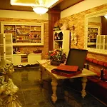 2 Kitarrat Boutique & Hotel