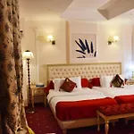 Hotel 2 Kitarrat Boutique & Durres