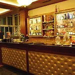 2 Kitarrat Boutique & 4*