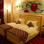 2 Kitarrat Boutique & Hotel