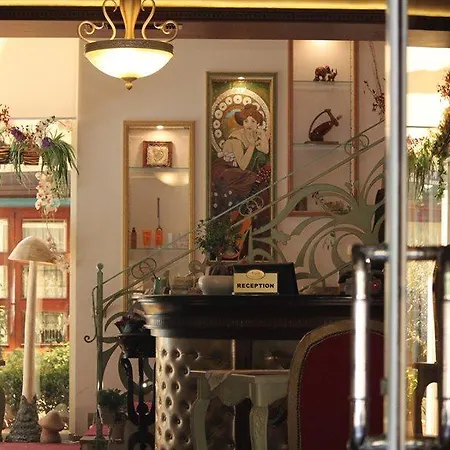 酒店 2 Kitarrat Boutique & Durrës