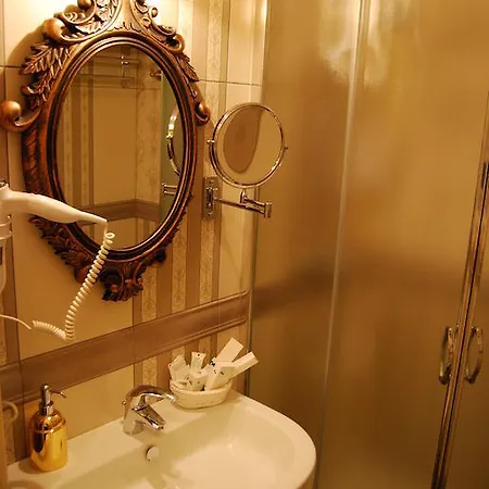 Otel 2 Kitarrat Boutique &