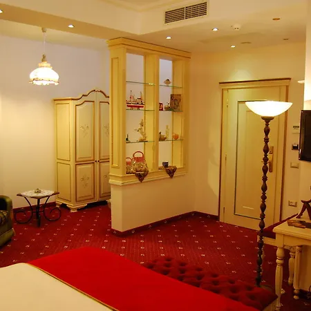 Otel 2 Kitarrat Boutique & 4*