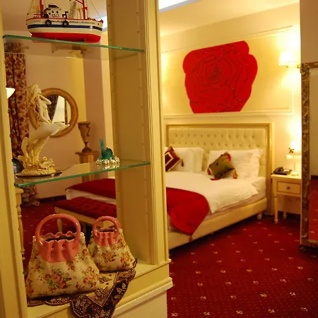 2 Kitarrat Boutique & 4*