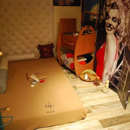 2 Kitarrat Boutique & Durrës