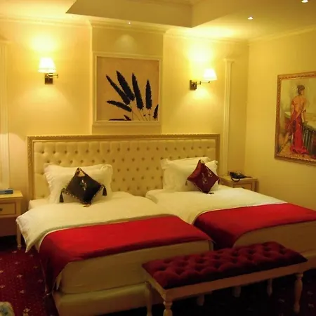 2 Kitarrat Boutique & 4* Dıraç