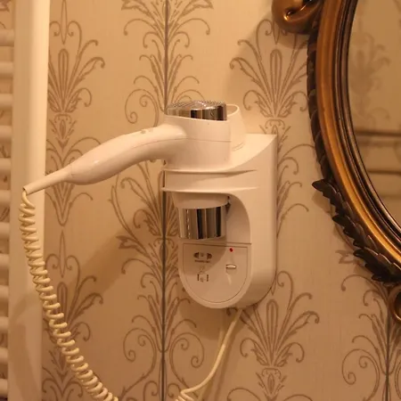 2 Kitarrat Boutique & Dıraç