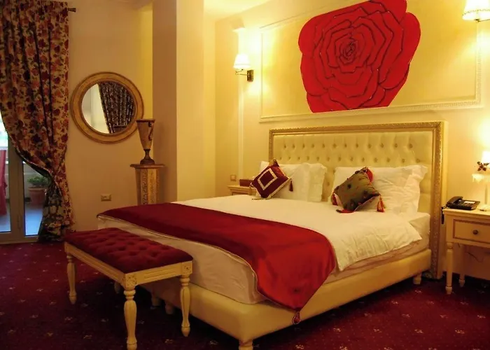 2 Kitarrat Boutique & 4* Durrës