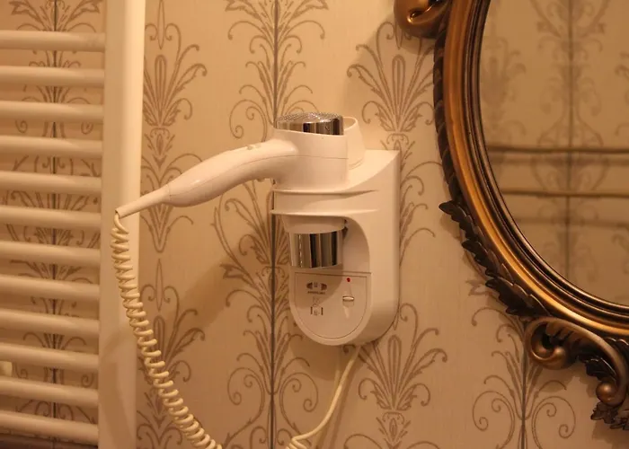 2 Kitarrat Boutique & Durrës