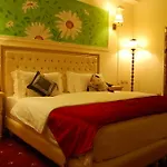 Hotel 2 Kitarrat Boutique & Durrës