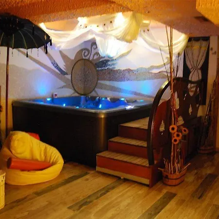 فندق 2 Kitarrat Boutique & دراس