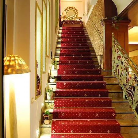 Hotel 2 Kitarrat Boutique & Durrës