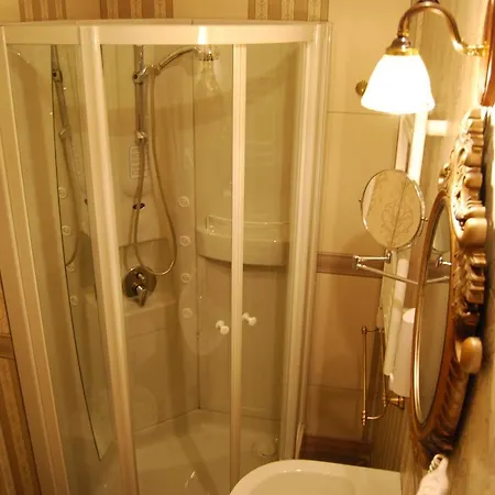 2 Kitarrat Boutique & فندق