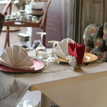 2 Kitarrat Boutique & 4*