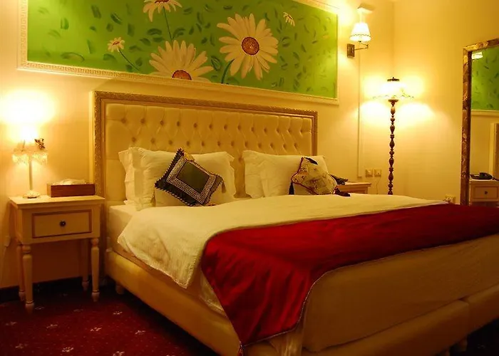 2 Kitarrat Boutique & Отель 4*