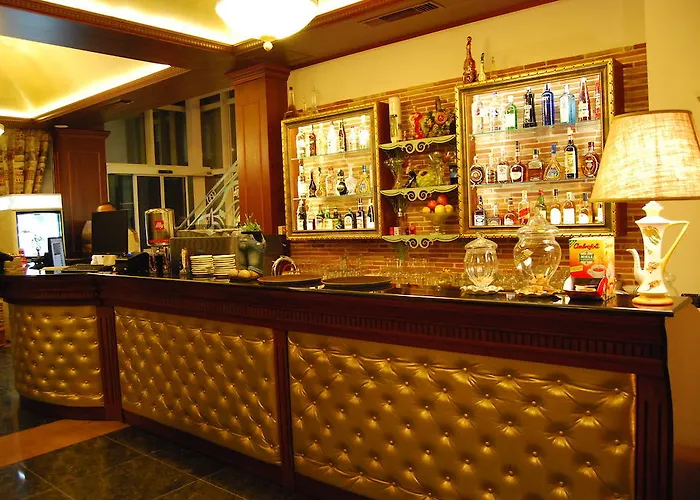 2 Kitarrat Boutique & Отель 4*