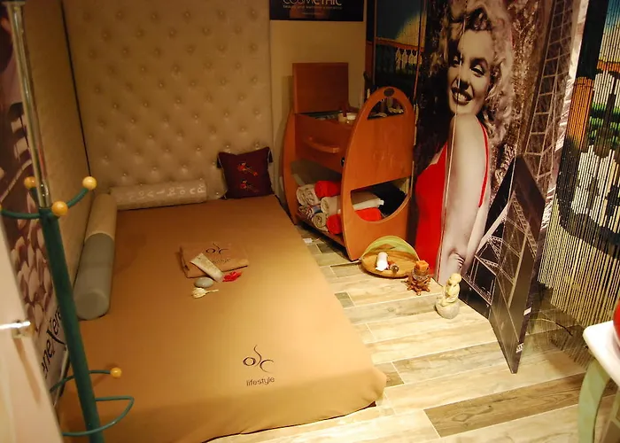 2 Kitarrat Boutique & Дуррес