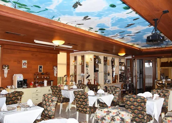 Отель 2 Kitarrat Boutique & 4*