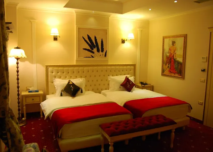 2 Kitarrat Boutique & 4*