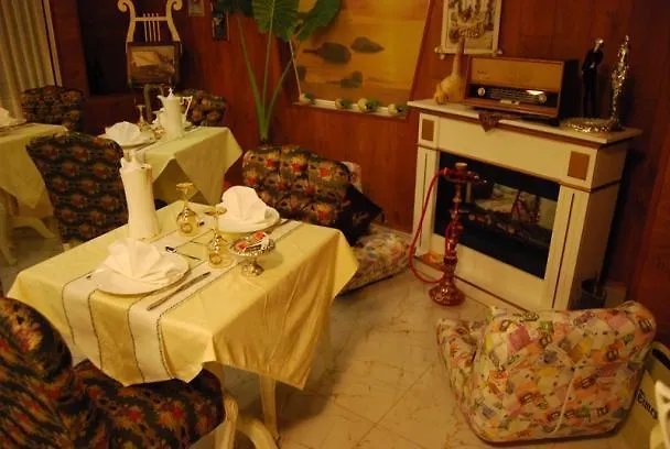 2 Kitarrat Boutique & Дуррес