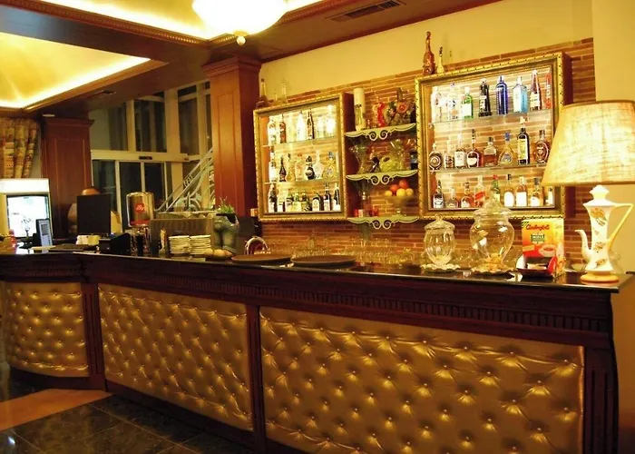 2 Kitarrat Boutique & 4*