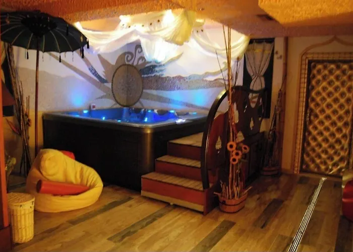 2 Kitarrat Boutique & Дуррес