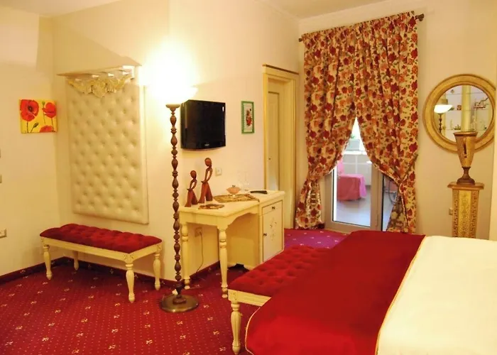 Отель 2 Kitarrat Boutique & Дуррес