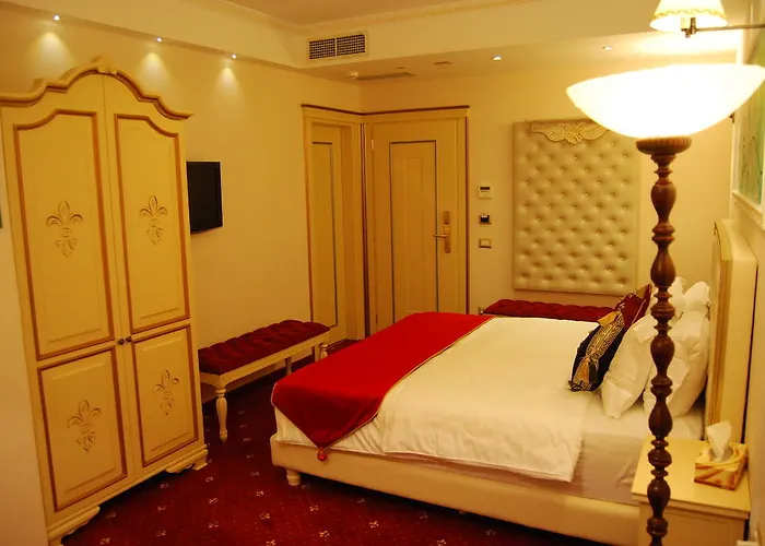 Отель 2 Kitarrat Boutique &