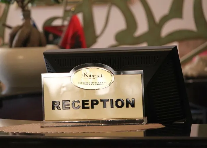 2 Kitarrat Boutique &