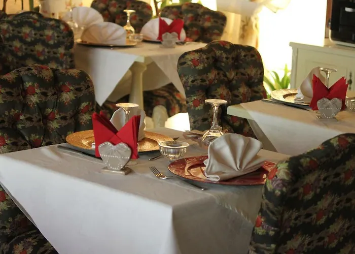 2 Kitarrat Boutique & Отель 4*